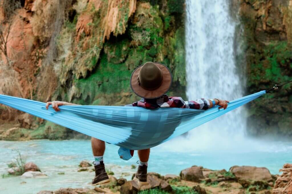 successful people productivity habits - taking time to relax